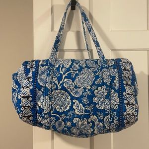 Vera Bradley large duffel